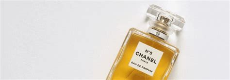 Packaging parfum : 10 exemples au cœur des dernières tendances .